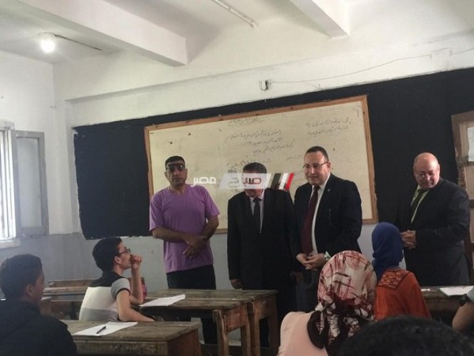 محافظ الإسكندرية يتفقد لجان امتحان الشهادة الإعدادية