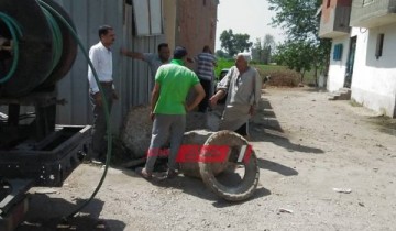 رئيس محلية دمنهور: بدء اعمال تطهير بيارات الصرف الصحى بقرية طرابمبا
