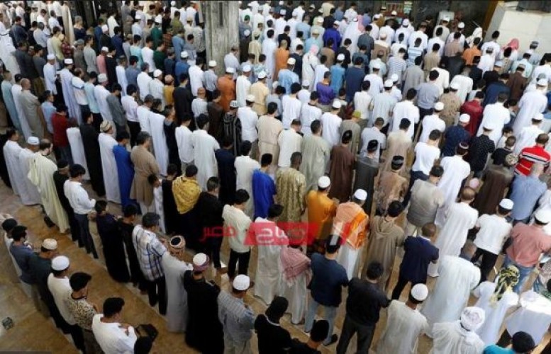 الإفتاء عن إقامة صلاة العيد بملعب النادي الرياضي: يجوز شرعًا الصلاة بشرط أن يكون المكان طاهرًا