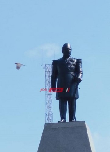 بالصور طلاء تمثال الخديوى إسماعيل باللون الأسود يتسبب في أزمة بالإسكندرية
