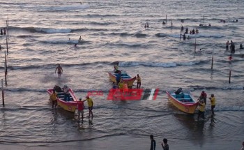 انقاذ 67 شخص من الغرق وعودة 100 طفل تائه إلى ذويهم برأس البر خلال ايام العيد… صور