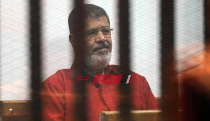 وفاة محمد مرسى العياط بعد إصابته بحالة إغماء خلال جلسة محاكمته بقضية التخابر