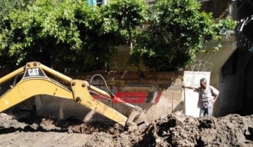 رئيس محلية دمياط: إصلاح خط المياه العمومى وصيانة كشافات الانارة بطريق المقابر