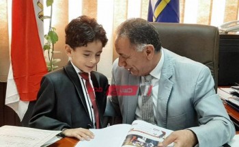 وكيل التعليم بدمياط يكرم سفير الطفولة في مصر والوطن العربي