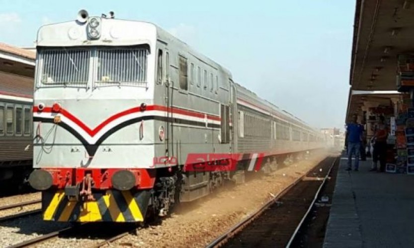 السكك الحديد توضح حقيقة مصرع راكب وإصابة آخر بعد إلقاءهم من قطار الإسكندرية- الأقصر بسبب عدم دفع التذكرة