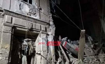 بالصور.. انهيار أجزاء من عقارين بحي الجمرك في الإسكندرية