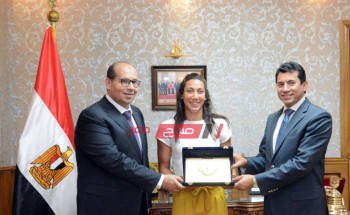 إدريس يشكر الوزير على تكريم فريدة عثمان ودعمه اللا محدود لإتحاد السباحة