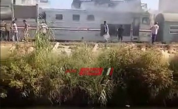 بالصور والفيديو إخماد حريق نشب في قطار بدمياط وإخلاء الركاب