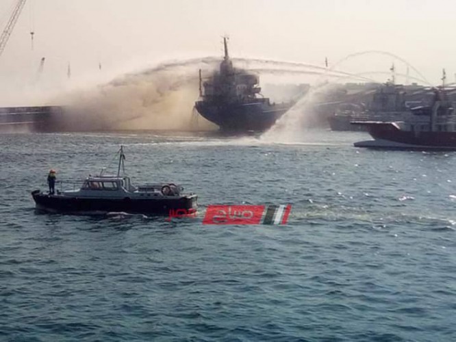 السبب الحقيقي وراء اندلاع النيران في مركب داخل ميناء دمياط