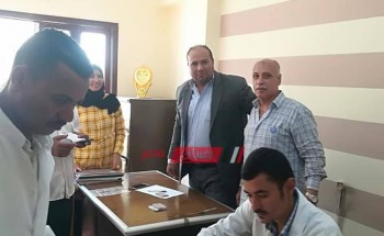 فحص العاملين بمجلس مدينه كفر سعد بدمياط ضمن حملة علاج ومكافحة الادمان