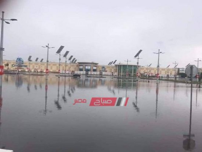 بالصور.. غرق كارفور الإسكندرية بمياه الأمطار