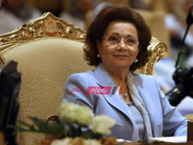 نقل سوزان مبارك إلى العناية المركزة ونجلها علاء: إن شاء الله خير