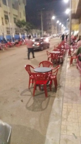 استجابة لشكوى المواطنين إزالة اشغال رصيف من قبل مقهى في حملة مكبرة بمدينة دمنهور