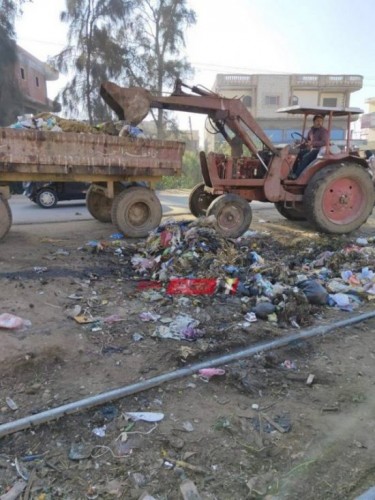 إزالة 10 طن قمامة ضمن أعمال الحملات المكبرة لرفع المخلفات في قرية سنهور