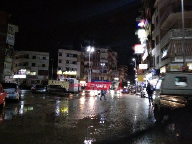 موجة من الأمطار الغزيرة تضرب مدن وقرى محافظة دمياط وتوقعات بطقس سيئ على مدار اليوم
