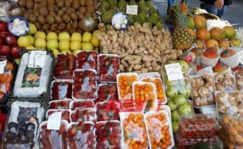 تعرف على أسعار 23 نوعًا من الفاكهة في سوق الجملة