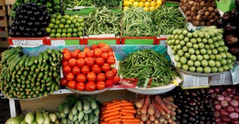 تراجع أسعار البامية والليمون البلدي في سوق العبور اليوم