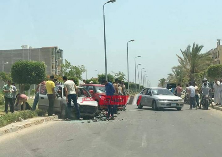 إنقلاب سيارة ملاكي في حادث سير مروع على طريق دمياط الجديدة