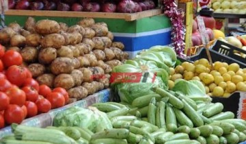 سعر الليمون يتراجع جنيهًا و الطماطم 75 قرشًا في سوق الجملة