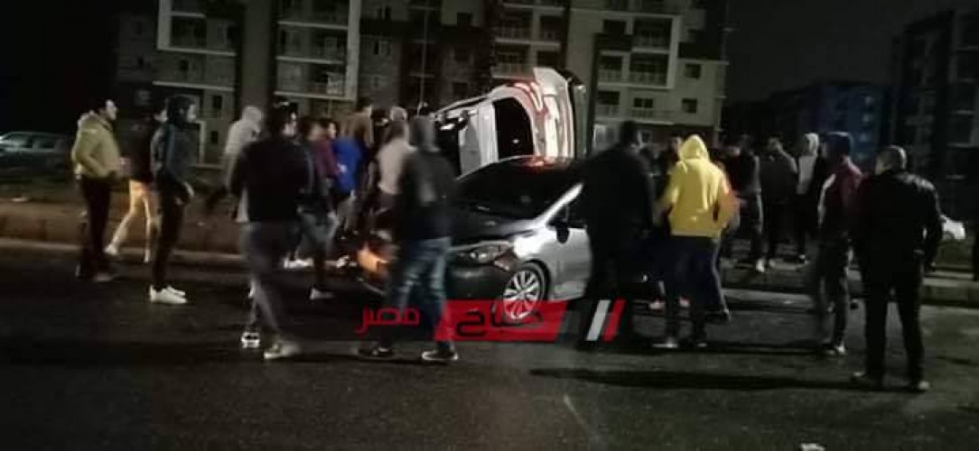 بالصور إصابة شخص جراء حادث تصادم مروع بين سيارتين ملاكي في دمياط