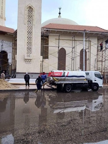 رئيس محلية رأس البر: شن حملات مكبرة لشفط مياه الأمطار من شوارع المدينة
