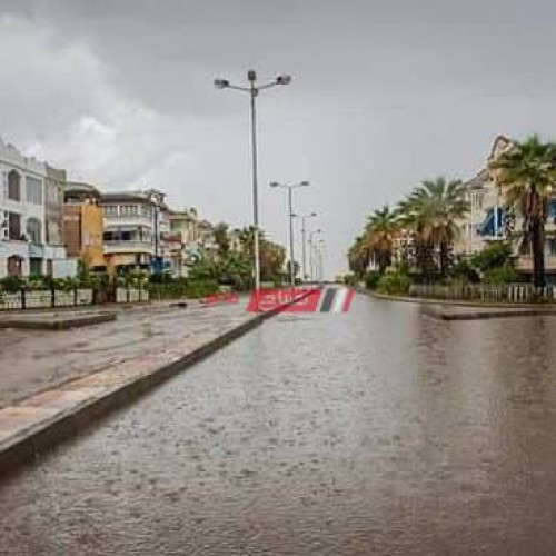 محافظ دمياط تتابع أعمال كسح مياه الأمطار من الشوارع