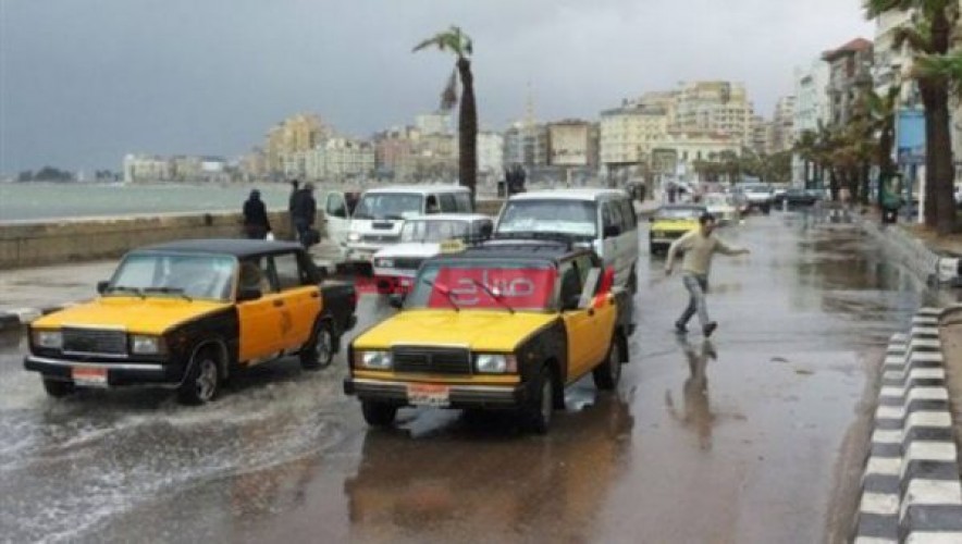 نوة رأس السنة تضرب الإسكندرية بأمطار ورياح نشطة وطقس بارد ليلا