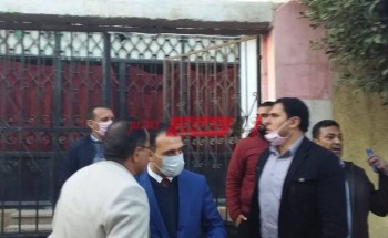 رئيس مدينة كفر البطيخ بدمياط يقود حملة لمتابعه اغلاق المحال التجارية في مواعيدها