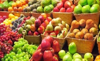 نكترين بلدي يسجل 10 جنيهات في سوق العبور لجملة الفاكهة