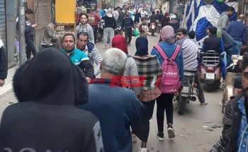 بالصور تكدس المواطنين في أسواق دمياط قبل بداية حظر التجوال