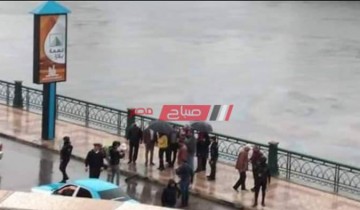 محافظ دمياط تتفقد شوارع المحافظة أثناء سقوط الأمطار