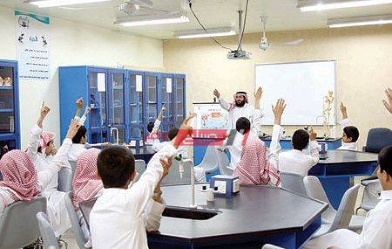 السعودية تقرر نقل الطلاب إلى الصف الدراسي الاعلى للعام المقبل مباشرةً بسبب فيروس كورونا