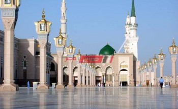 إقامة صلاة التراويح في المسجد النبوي في شهر رمضان وتعليق حضور المصلين