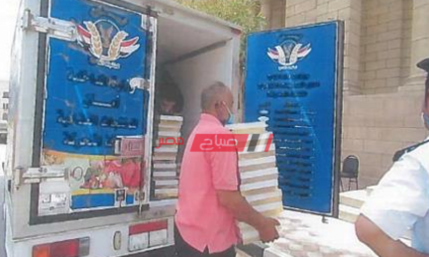 وزارة الداخلية توزع كعك العيد على الايتام والمرضى