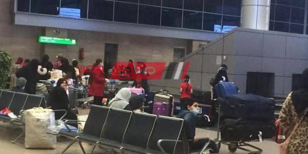 عودة المصريون العالقون بالكويت إلى القاهرة على متن 3 طائرات