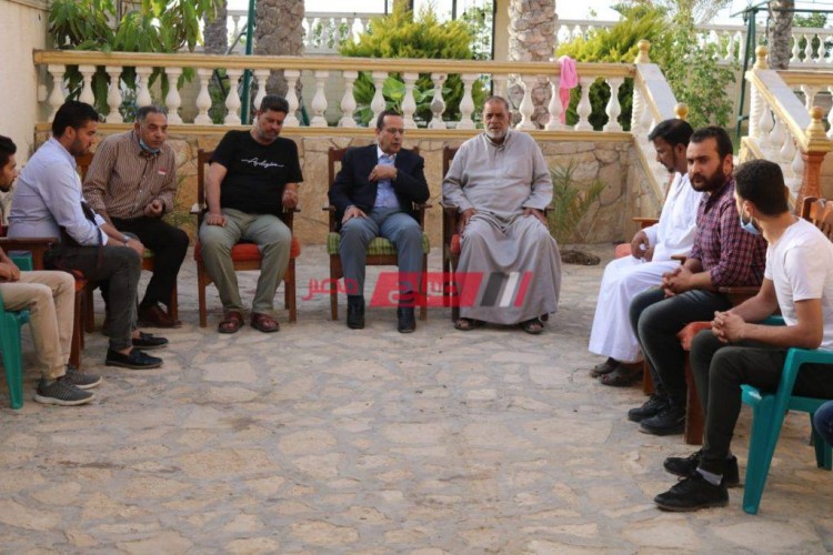 محافظ شمال سيناء يواسي أسرة شهيد مشاجرة العريش
