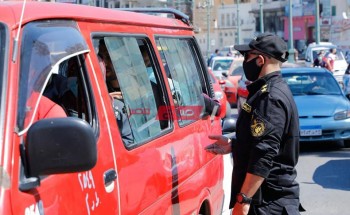 التحقيق مع 25 سائق لعدم التزامهم بإرتداء الكمامة الواقية بدمياط