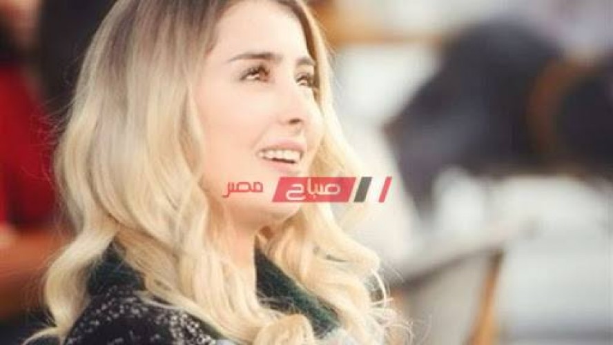 عائشة بن أحمد تشوق متابعيها لفيلم توأم روحي