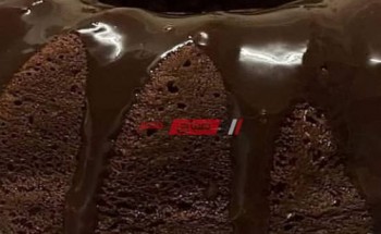 طريقة عمل كيك الشوكولاتة الداكنة