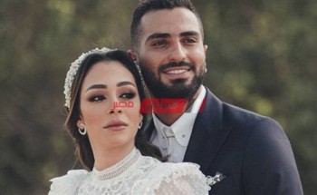 محمد الشرنوبي وزوجته على الإنستجرام بصورة من شهر العسل