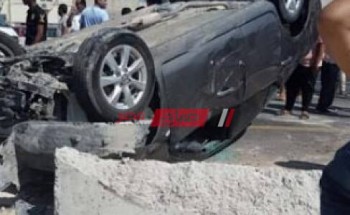 تصادم سيارتين على الطريق الزراعي الغربي بسوهاج وأصيب ثلاثة أشخاص بإصابات متفرقه فى الجسم