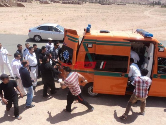 مصرع 5 أشخاص واصابة اخر اثر حادث تصادم مروع على طريق سيناء الأوسط