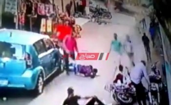 بالفيديو دراجة بخارية تدهس شاب بشارع السنترال بدمياط وتسبب إصابات بالغة