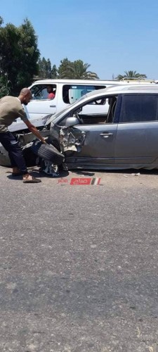 بالصور إصابة شخص جراء حادث تصادم بين سيارتين ملاكي على طريق الزرقا بدمياط
