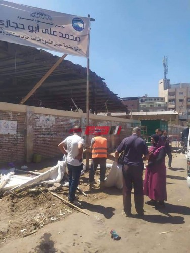 شن حملة مكبرة لإزالة الإشغالات في مدينة كفر البطيخ بدمياط