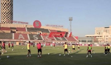 فايلر يحاضر لاعبي الأهلي قبل مواجهة المصري