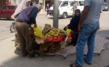 إزالة اشغالات الباعة الجائلين في حملة مكبرة بمدينة دمياط