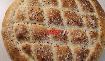 تعرفي على اسهل واسرع طريقة لعمل خبز البيدا التركي في منزلك بدون تكاليف