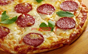 تعرفي على أسهل طريقة لعمل البيتزا البيبروني ستافت كراست في منزلك