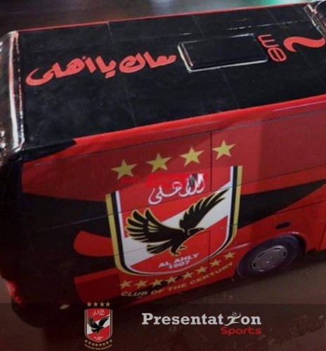 حافلة الأهلي تتحرك إلى ملعب القاهرة الدولي